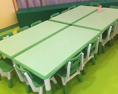 葫芦岛课桌椅厂家